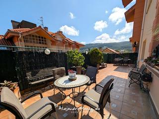 Appartement à Padre basabe 15. Bajo con terraza, garaje y trastero en ostende
