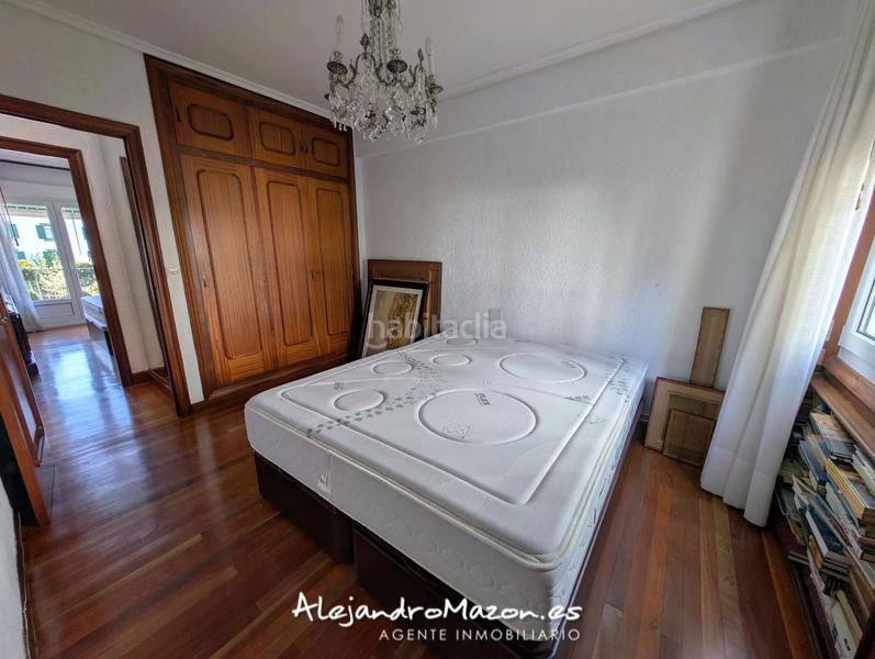 Foto 9e0a4c4f-160b-42b5-ae45-bbd516e75f39. Piso en la ronda 48 vistas al mar. 4 habitaciones, terraza y garaje en Castro - Urdiales