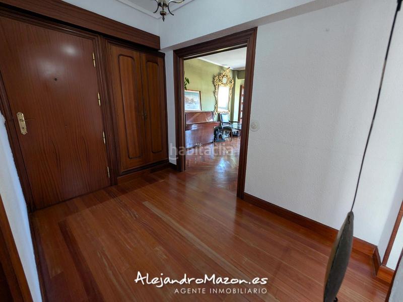 Foto b31f8a9c-0766-4d9a-a429-990e2101de1e. Piso en la ronda 48 vistas al mar. 4 habitaciones, terraza y garaje en Castro - Urdiales