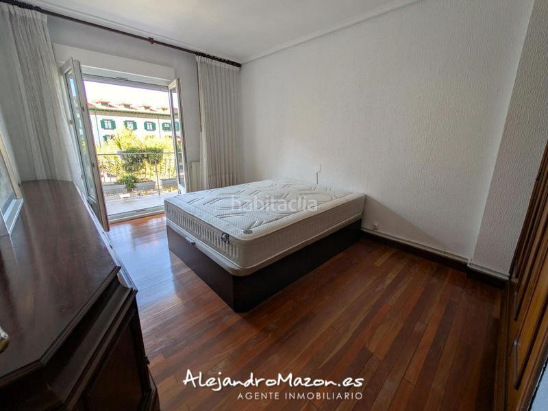 Foto b56fce41-b290-4a96-b18d-bdbffa7ce80a. Piso en la ronda 48 vistas al mar. 4 habitaciones, terraza y garaje en Castro - Urdiales