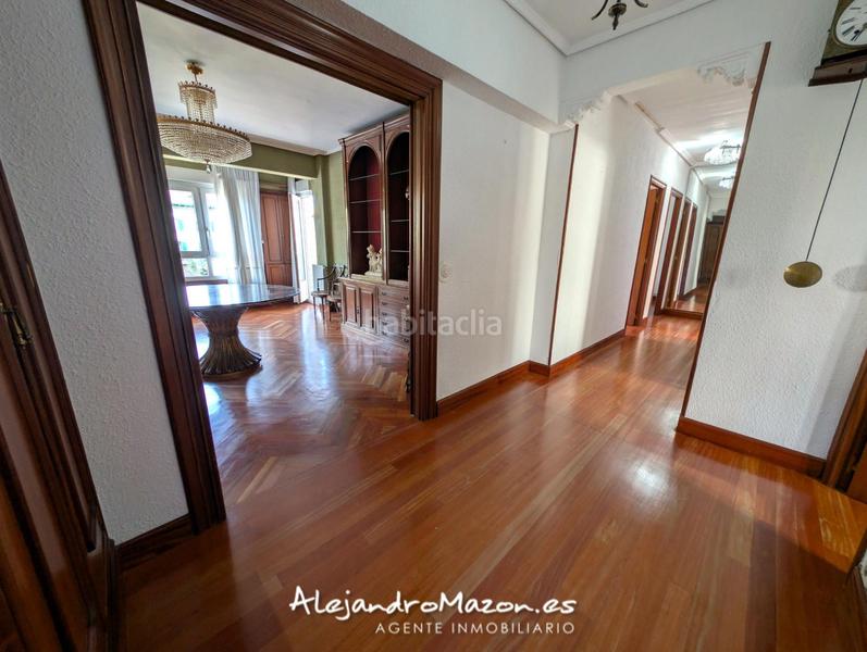 Foto cb8bc531-60bb-4307-9a5e-d64b5461fe63. Piso en la ronda 48 vistas al mar. 4 habitaciones, terraza y garaje en Castro - Urdiales