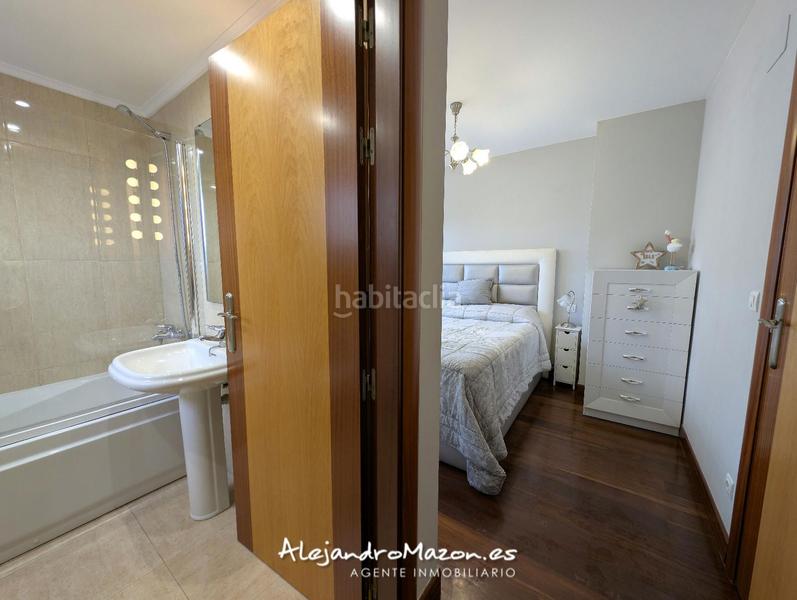 Foto 1518fa72-381b-4e93-b586-da0362995bc5. Casa adosada en españa 4 en la zona alta de Cotolino. amplias y soleadas terrazas. en Castro - Urdiales