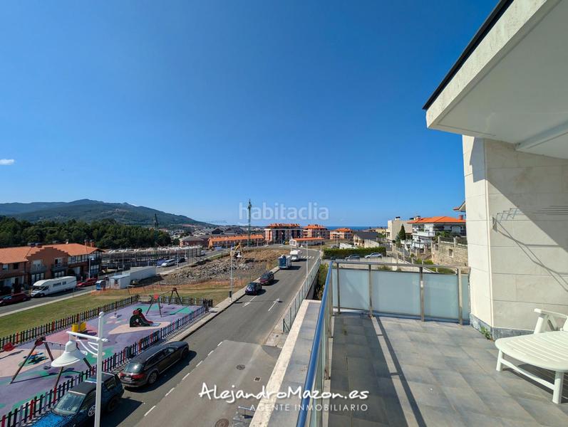 Foto c326791b-34b4-4715-a715-c80cd4530bfe. Casa adosada en españa 4 en la zona alta de Cotolino. amplias y soleadas terrazas. en Castro - Urdiales