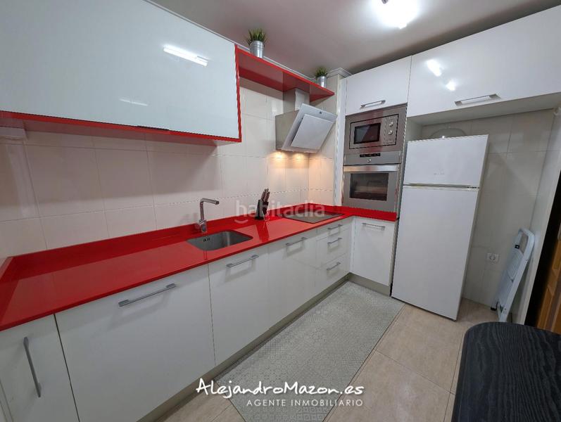 Foto f0c48c7d-0752-4fac-88fd-0355db7a22d0. Casa adosada en españa 4 en la zona alta de Cotolino. amplias y soleadas terrazas. en Castro - Urdiales