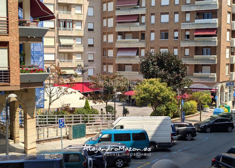 Foto ac310148-9d80-49b1-be55-fd6f515b4ca7. Pis a leonardo rucabado 7 a Centro Castro - Urdiales