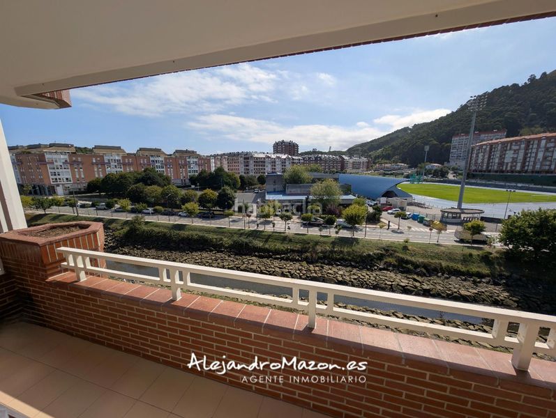 Foto 95241649-dbf6-405f-b741-d136b6ae3bc5. Pis amb calefacció aparcament piscina a Brazomar Castro - Urdiales