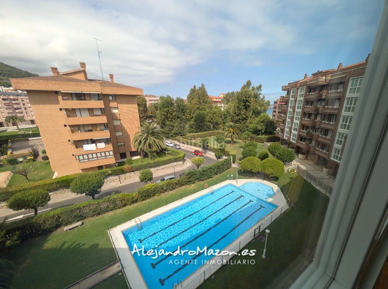 Foto a788e518-5f95-4ee4-8f49-9dc6e2721b71. Pis amb calefacció aparcament piscina a Brazomar Castro - Urdiales
