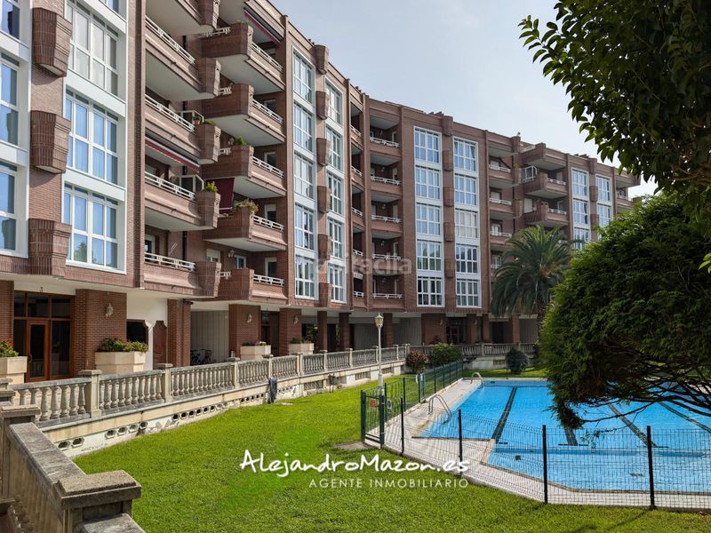 Foto e7815fa2-f865-405d-9f7d-343eba4b1eb6. Pis amb calefacció aparcament piscina a Brazomar Castro - Urdiales