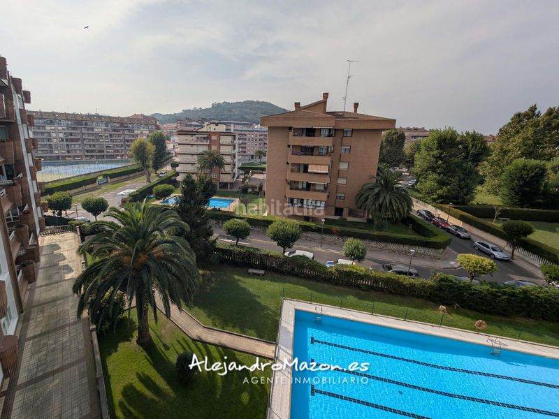 Foto f6b0a325-0378-4ecb-8d67-269fe074bbd5. Pis amb calefacció aparcament piscina a Brazomar Castro - Urdiales