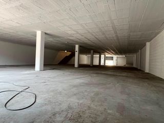 Miete Fabrikhalle  Pedraforca. Nave comercial con planta altillo en sant fruitos de bages de 1.