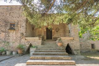 Masia a Arts. Espectacular masa catalogada en arts