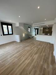 Casa adossada a Carrer carrer ángel guimerá. Promoción de obra nueva en sant salvador de guardiola.