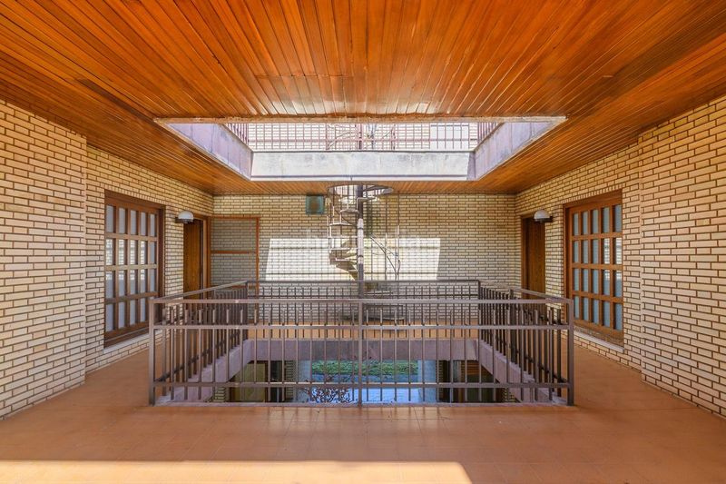 Foto 4281b3fb-6c63-4fa6-b1ae-cb2863391d6c. Casa amb calefacció aparcament piscina a bases de Manresa - carretera de santpedor Manresa