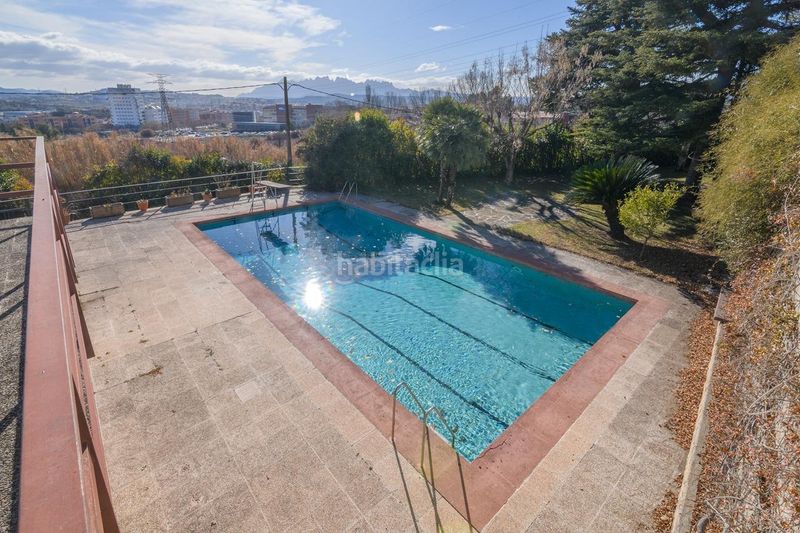 Foto 6a40e312-a4b2-48f3-8cff-ac54d743ef4d. Casa amb calefacció aparcament piscina a bases de Manresa - carretera de santpedor Manresa