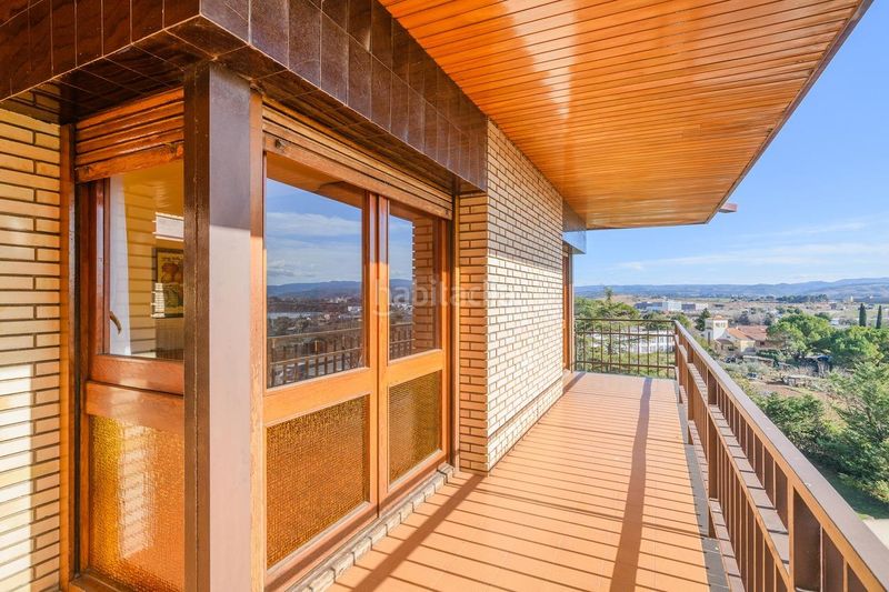 Foto 7ea01cbe-7536-4454-873c-820ec3a40b82. Casa amb calefacció aparcament piscina a bases de Manresa - carretera de santpedor Manresa