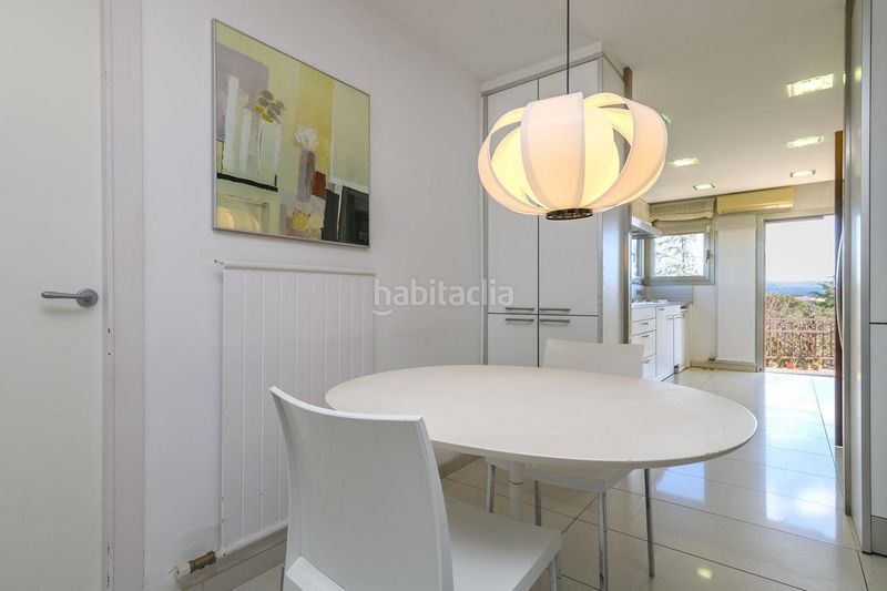 Foto b23d2b4b-fe10-44aa-bb7b-002282a5dd8f. Casa amb calefacció aparcament piscina a bases de Manresa - carretera de santpedor Manresa