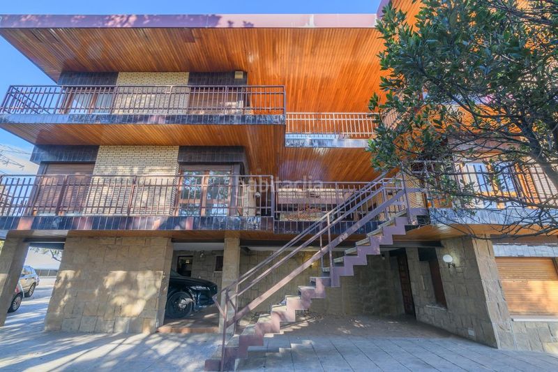 Foto bc628e1f-005a-4cea-8f93-048ca2e06bd2. Casa amb calefacció aparcament piscina a bases de Manresa - carretera de santpedor Manresa