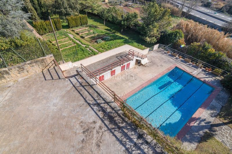 Foto c26e1b79-4fa0-438f-ab31-76717480d61f. Casa amb calefacció aparcament piscina a bases de Manresa - carretera de santpedor Manresa