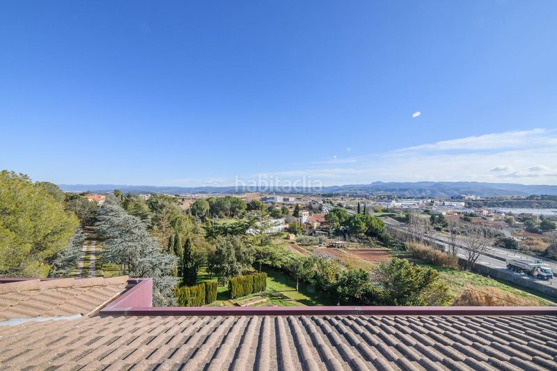 Foto f5f4a3a1-bdea-49bb-a34c-1ae097ba5382. Casa amb calefacció aparcament piscina a bases de Manresa - carretera de santpedor Manresa