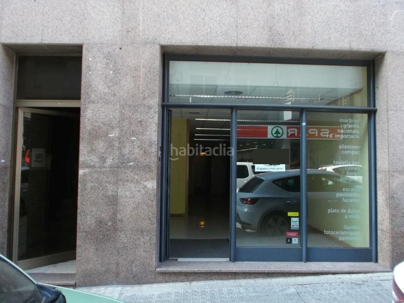 Foto bdc0bd56-4bbf-4dd9-a2ba-8e0fee7b3cb3. Edificio in Plaça Catalunya Manresa