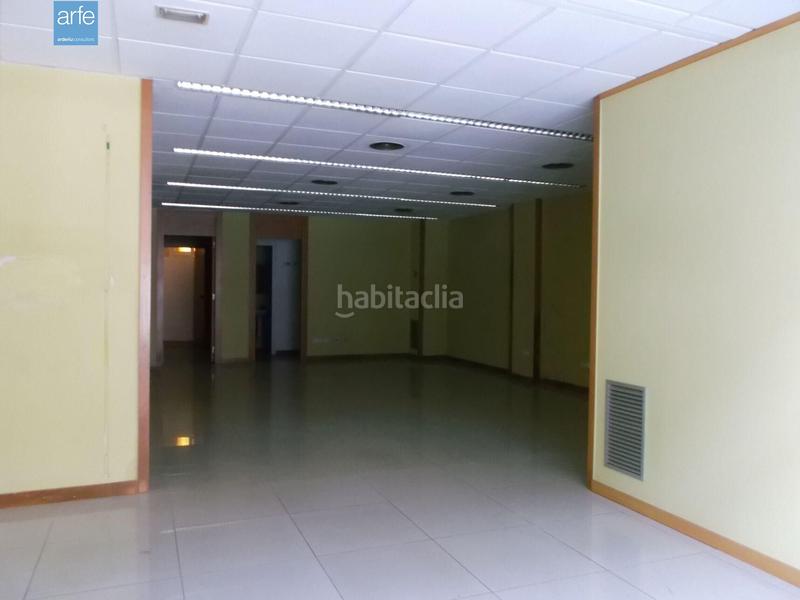 Foto eaaa5e90-6685-45bc-a989-5f97f0e46cb9. Edificio in Plaça Catalunya Manresa