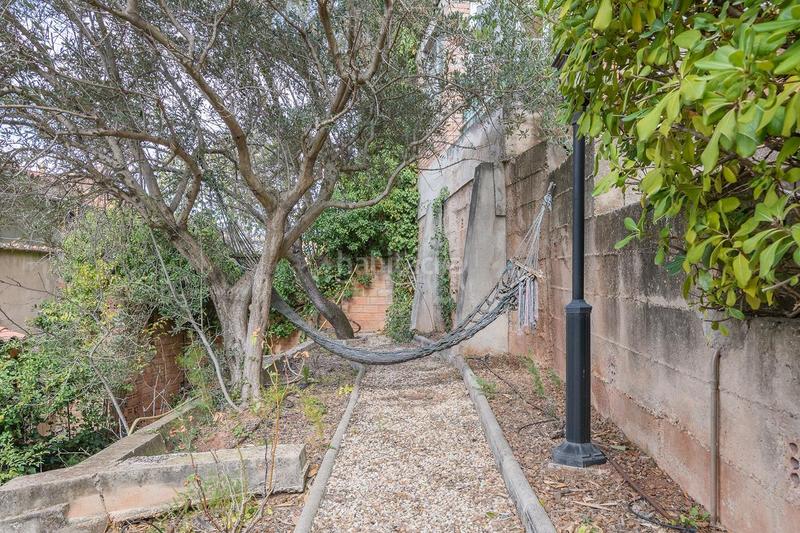 Foto f0c5608a-97c0-4ab1-b7d5-d62dd74f293d. Piso un refugi al centre jardí, piscina i espai per a tot el que et fa feliç en Manresa