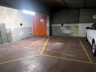 Aparcament cotxe a Calle sant francesc, 35 15. Plaza de parquing para coche grande