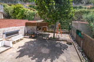 Maison à Escodines. Casa de tres plantas, con patio espacioso, en manresa