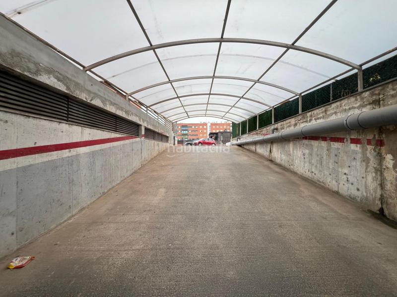 Foto 150c63c6-16e4-4c00-8d1c-032509f9e5e1. Aparcament cotxe a bases de Manresa - carretera de santpedor Manresa