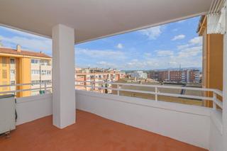 Pis  Calle parada. Piso en manresa, zona la parada, de 4 habitaciones y balcón gran