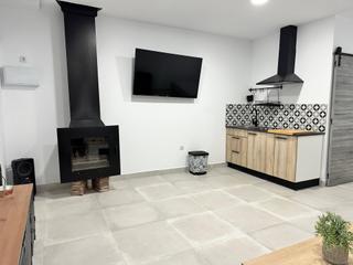 Local Comercial a Congost-Santa Caterina. Oportunidad de inversión única venta de dos locales comerciales!