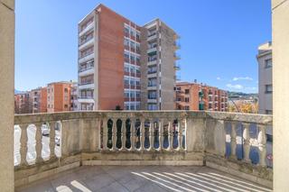 Appartement  Carretera cardona. Piso en manresa de 4 habitaciones.