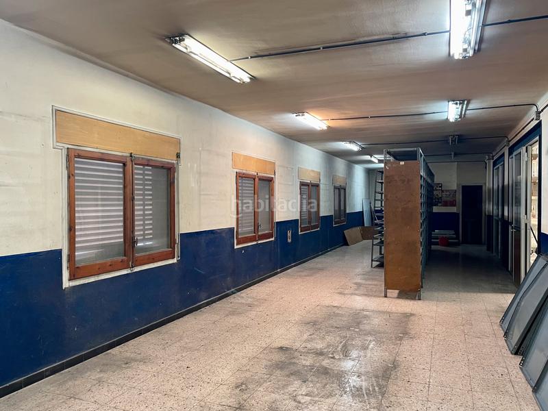 Foto 0ba010c4-9639-4a63-802d-876e227c1300. Local comercial local con muchas posibilidades en Girona