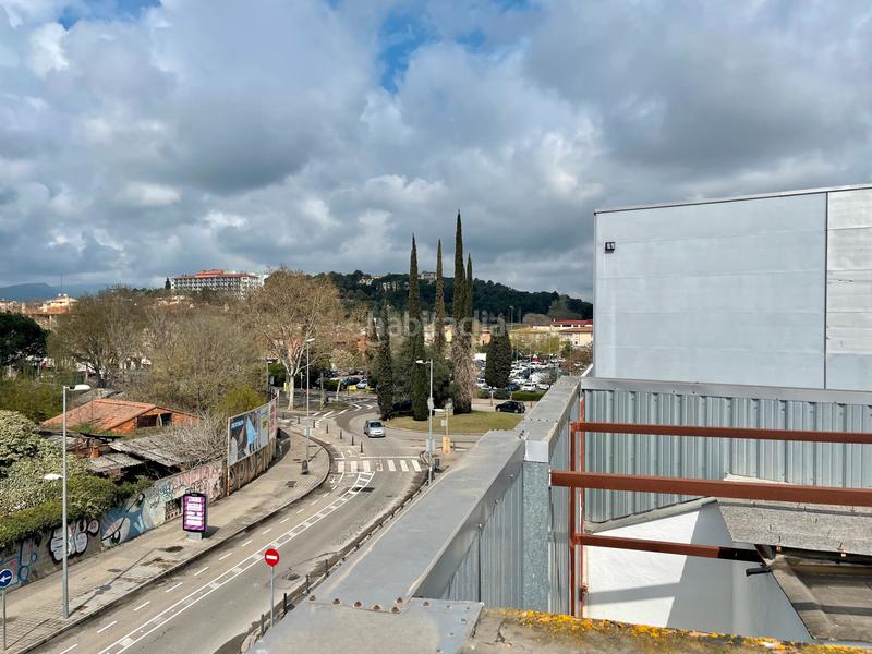 Foto 2fca9b88-222a-4082-a9c0-73e6a7f14189. Local comercial local con muchas posibilidades en Girona