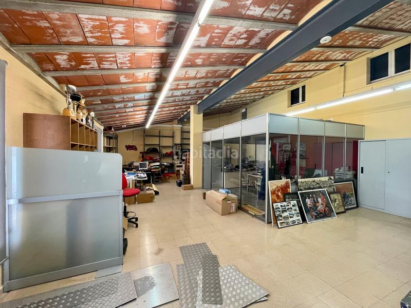 Foto f98e4447-98c6-4683-9160-618c3a4a4c67. Local comercial local con muchas posibilidades en Girona