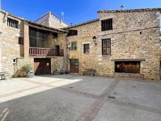 Masia a Cellera de Ter (La)