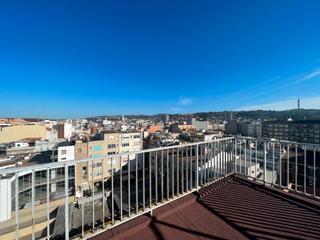 Àtic a Eixample Nord. De gran tamaño y con terrazas