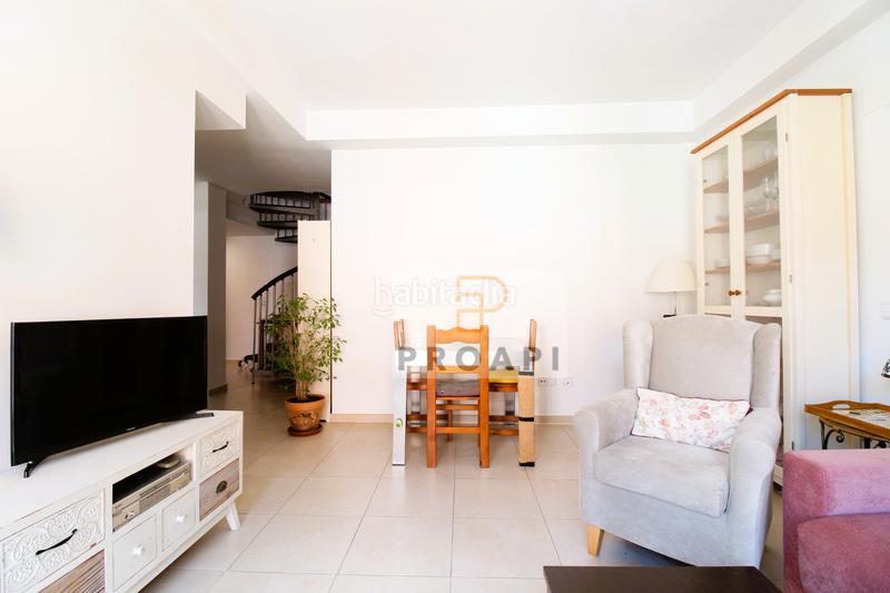 Foto e8052296-e559-4609-ac30-9efdd7a596d4. Zweistöckige wohnung mit heizung in Eixample Sud-Migdia Girona