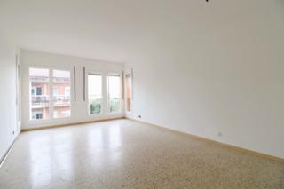 Pis  Carretera de palamós. Con 3 habitaciones dobles