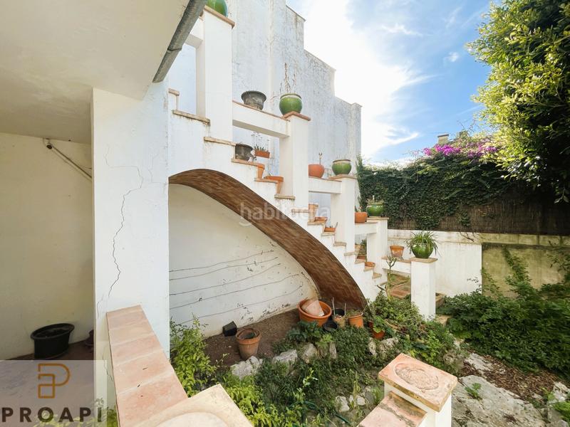 Foto 2f53e053-fb36-43ec-b163-b70076920591. Casa adosada amb jardí i ubicació excel·lent en Centre Palafrugell