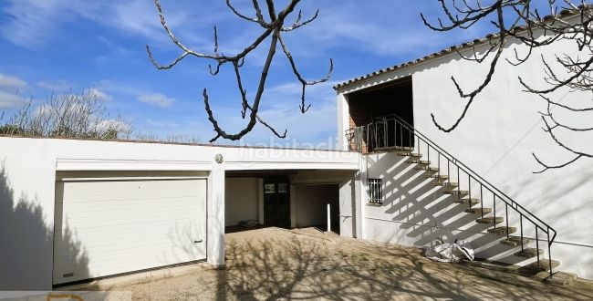 Foto 5a82d952-c443-437c-8ba7-7e907dc50047. Casa amb aparcament a Mont-ras