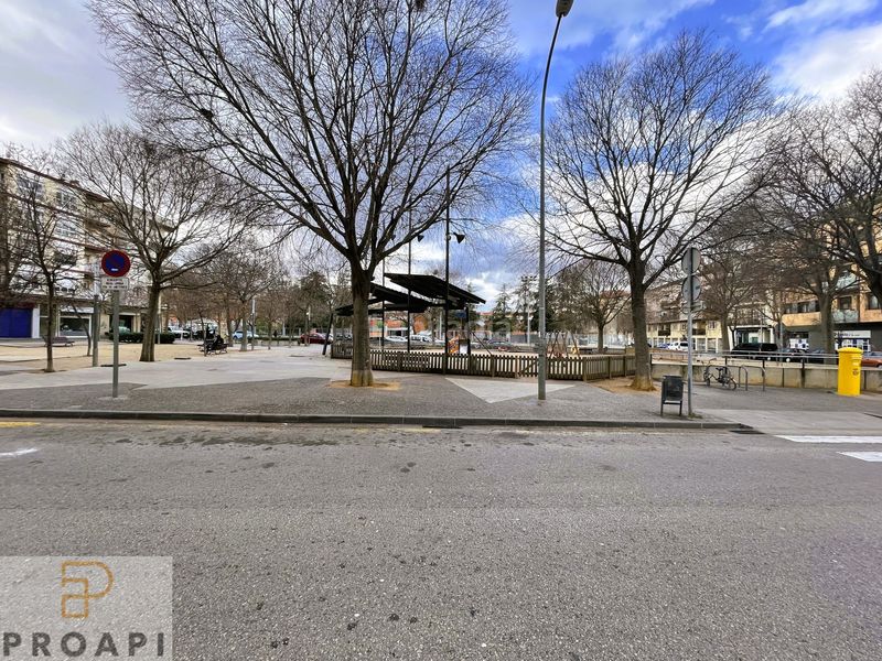Foto 0317c0f8-9864-4ba7-8029-cec0e1602f75. Local comercial a Eixample Sud-Migdia Girona