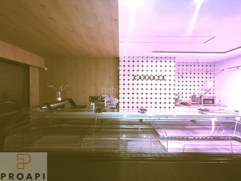 Foto 253af077-81a9-4999-9f98-230a4f6bd7d6. Local comercial a Eixample Sud-Migdia Girona