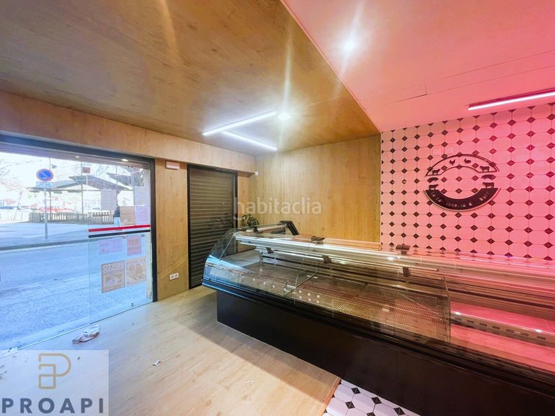 Foto 71531c82-d507-4df6-8838-848f2cee9e8e. Local comercial a Eixample Sud-Migdia Girona