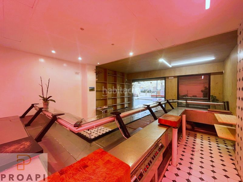 Foto eeba5506-ce7b-4e19-ae3a-c62b1e4f0cb1. Local comercial a Eixample Sud-Migdia Girona