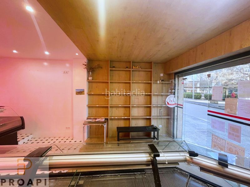 Foto efdf22d0-d033-476f-a91a-3718555b0f9b. Local comercial a Eixample Sud-Migdia Girona
