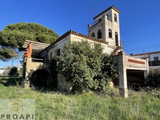 Haus in Corçà. Casa con parcela y gran potencial en corçà