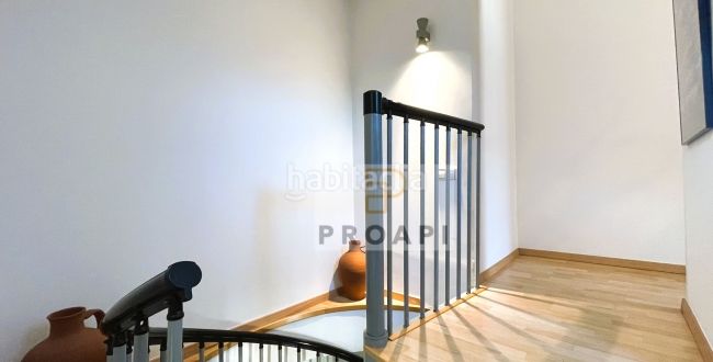 Foto b8f6e978-e895-4330-b27f-3cdc5f58b278. Pis a Palau Girona