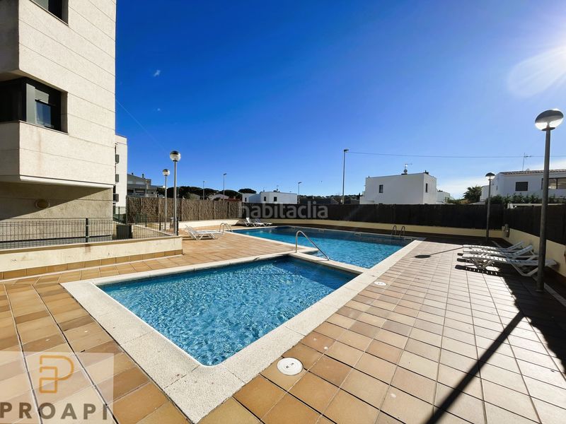 Foto a72b68d9-18ac-4f99-abe8-ca6e9eb110e0. Pis amb aparcament piscina a Empúries Escala (L´)
