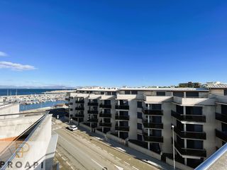 Appartement à Empúries. Ático dúplex con piscina, parking y trastero